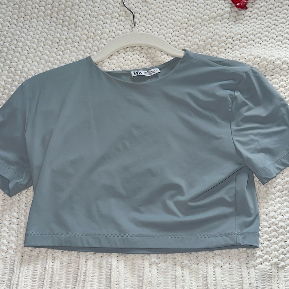 ZARA CROPPED TEE